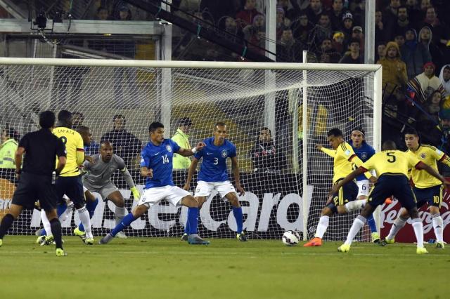 Zagueiro Murillo marcou o único gol da partida em Santiago (Foto: Nelson Almeida / AFP)