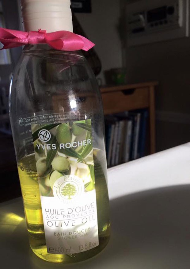 A embalagem de shampoo à base de oliva que fez Melony Jackson confundir com azeite de oliva (Foto: Reprodução/Reddit/petermal67)