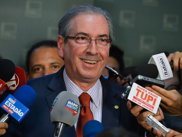 Eduardo Cunha concede entrevista no Salão Verde da Câmara (Foto: Valter Campanato/Agência Brasil)