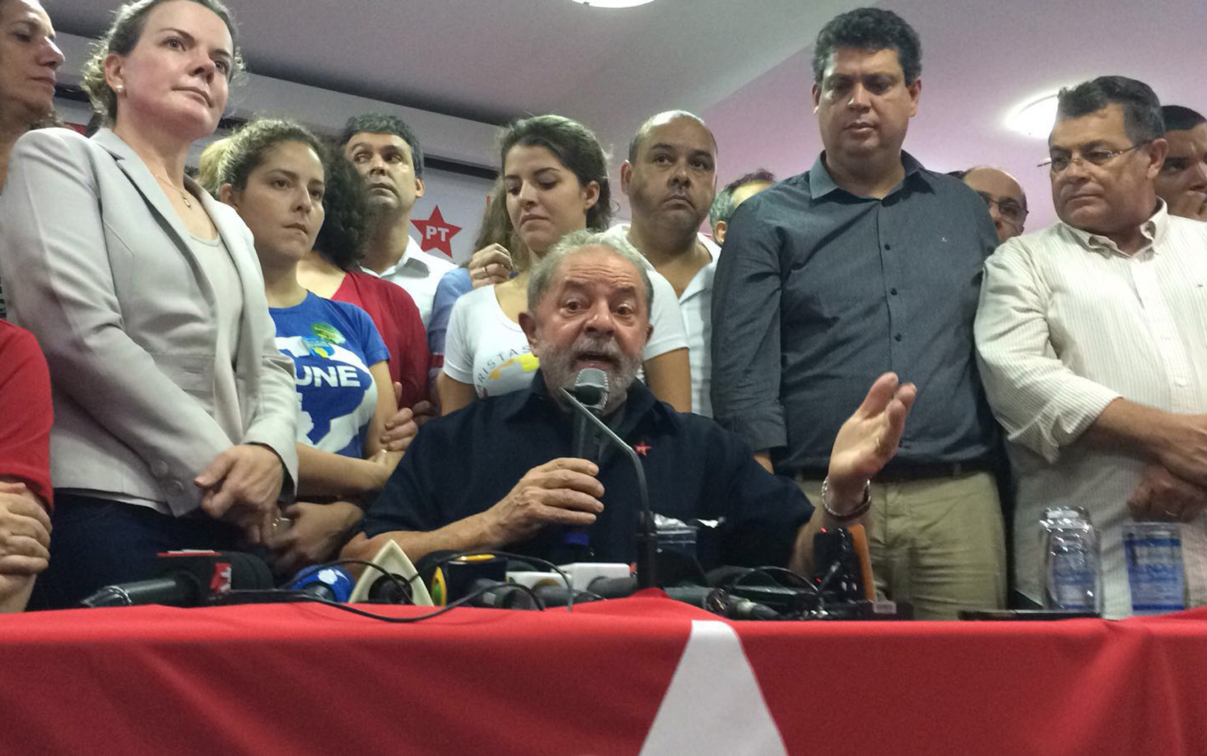 Lula faz pronunciamento na sede do PT em São Paulo (Foto: Paula Paiva Paulo)