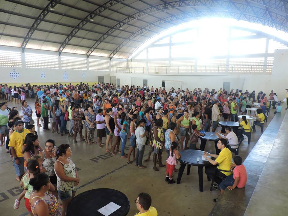 Mais de mil e setecentas famílias foram beneficiadas (Foto: Reprodução/Facebook)