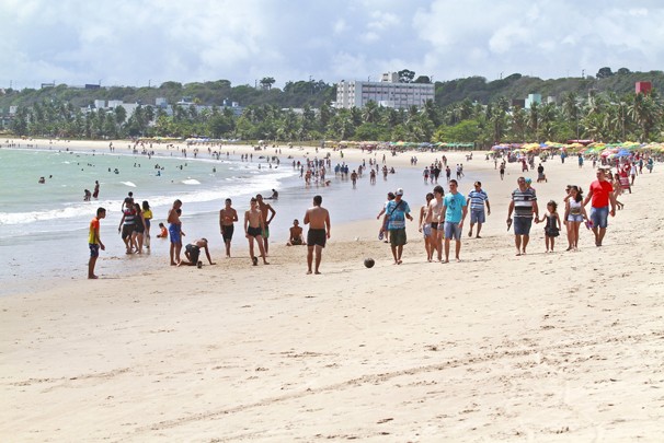 Alguns trechos da praia do Cabo Branco devem ser evitados, segundo a Sudema