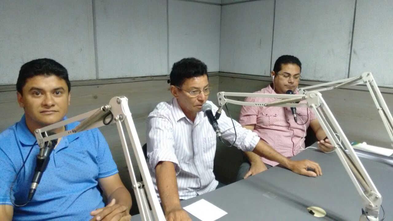 (Demétrio Ferreira, João Idalino e Cleon Batista/Radialista) em entrevista.