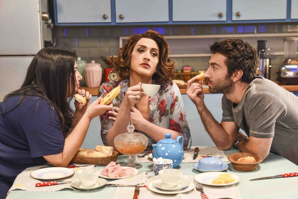 Mariana Xavier, Paulo Gustavo e Rodrigo Pandolfo em cena de 'Minha mãe é uma peça 2' (Foto: Divulgação)