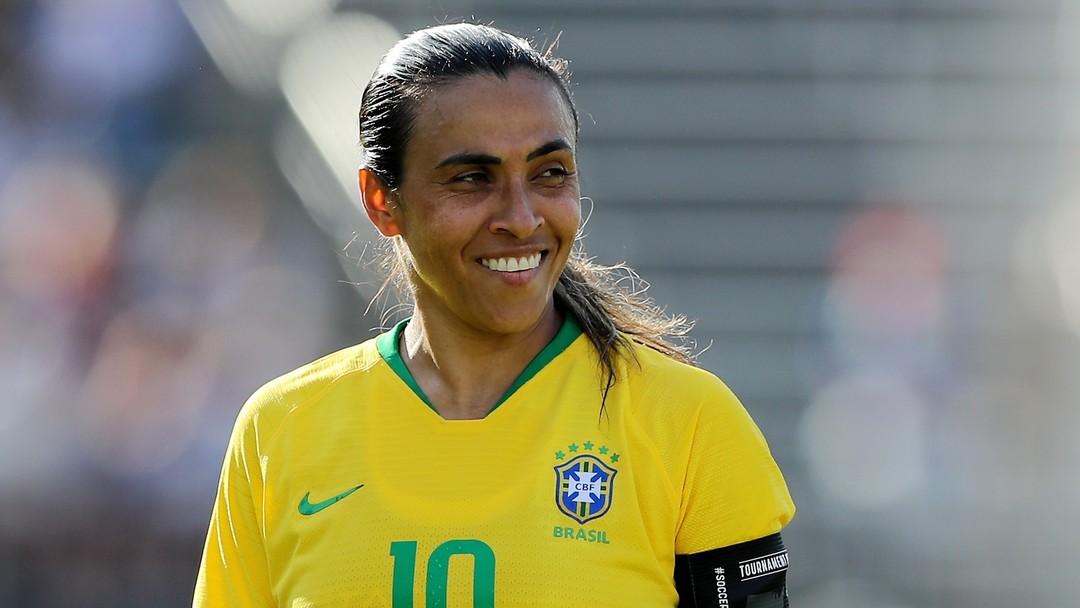 Marta e companhia estreiam neste domingo contra a Jamaica (Foto: Getty)