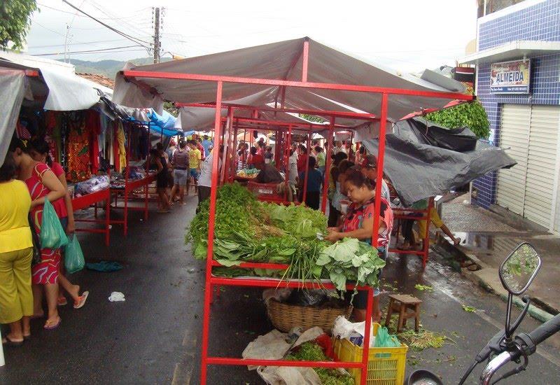 Recomendação pede a suspensão da feira livre, incluindo a "feira do Acarí", no Bairro do Nordeste - Foto: Reprodução/Facebook